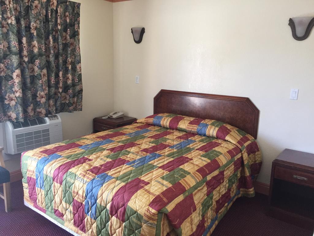 Travel Motel