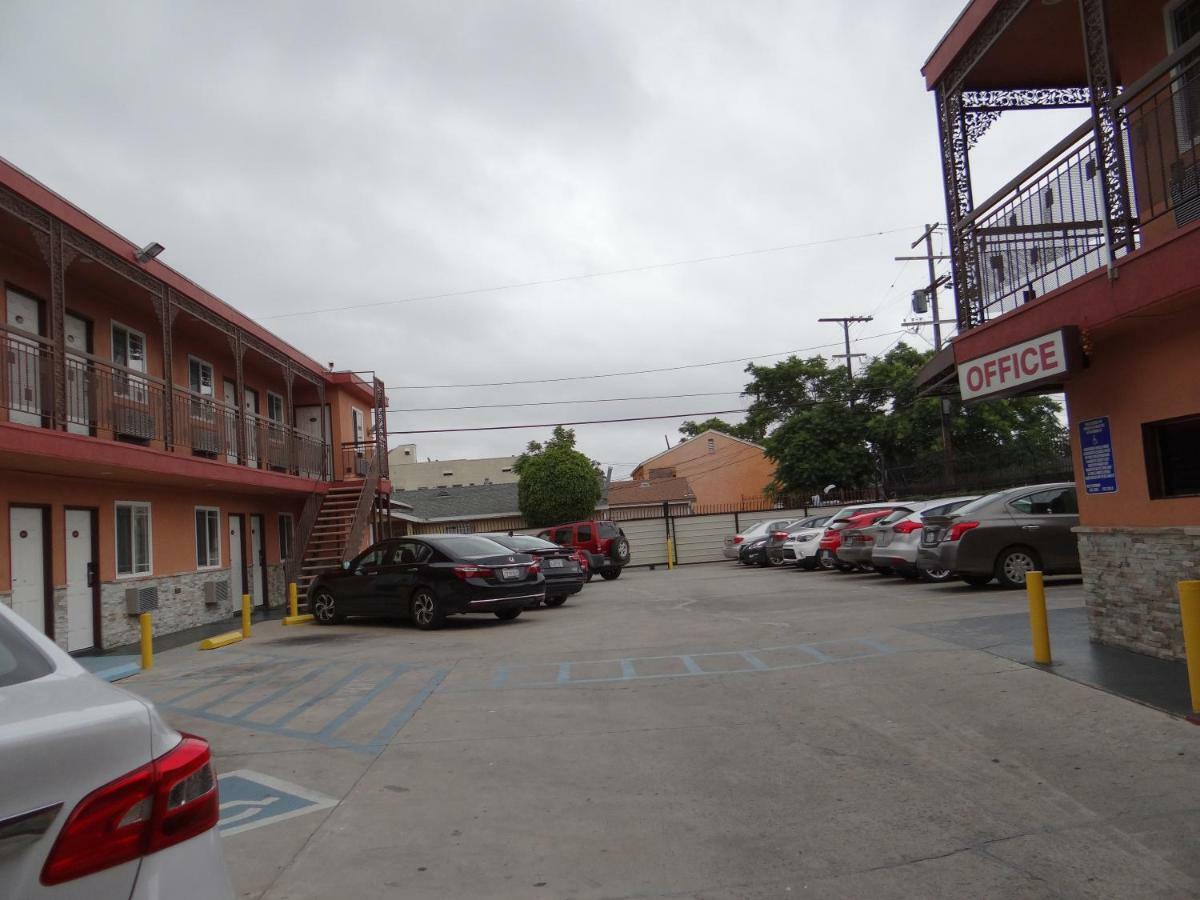 Motel Travel *